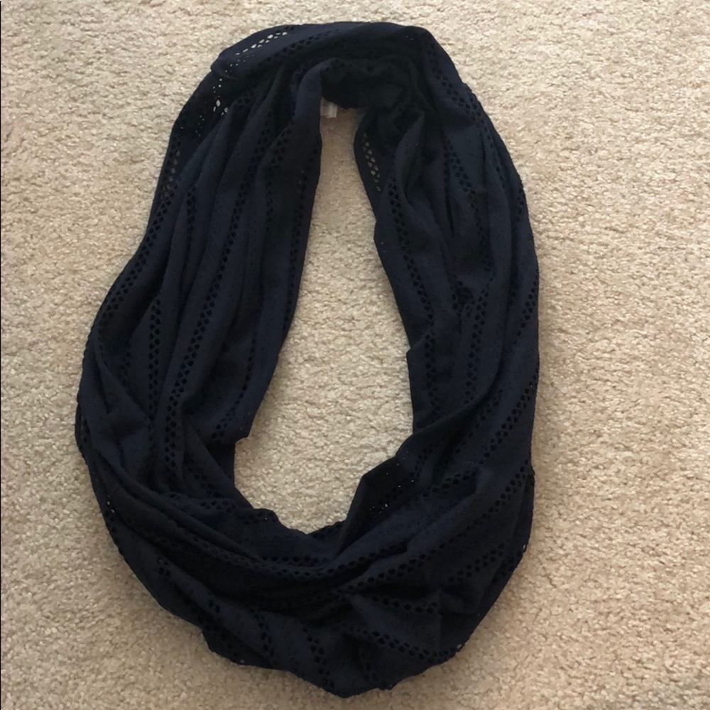 NWOT Gap Navy Cotton Infinity Scarf
